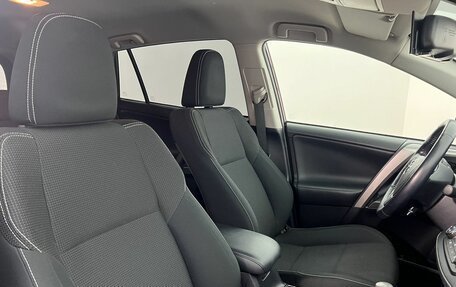 Toyota RAV4, 2018 год, 3 100 000 рублей, 16 фотография