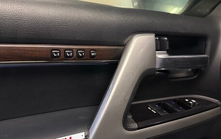 Toyota Land Cruiser 200, 2018 год, 10 500 000 рублей, 7 фотография