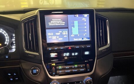 Toyota Land Cruiser 200, 2018 год, 10 500 000 рублей, 8 фотография