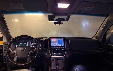 Toyota Land Cruiser 200, 2018 год, 10 500 000 рублей, 14 фотография