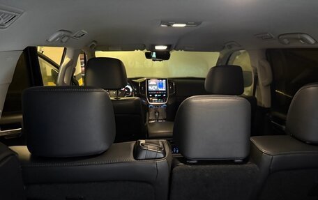 Toyota Land Cruiser 200, 2018 год, 10 500 000 рублей, 12 фотография