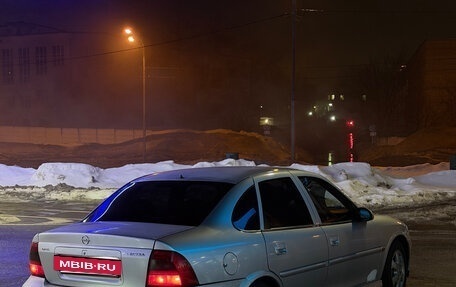 Opel Vectra B рестайлинг, 2001 год, 300 000 рублей, 2 фотография