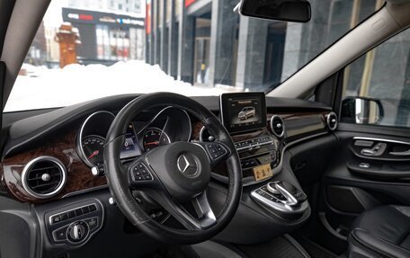 Mercedes-Benz V-Класс, 2016 год, 3 420 000 рублей, 13 фотография