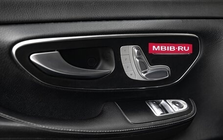 Mercedes-Benz V-Класс, 2016 год, 3 420 000 рублей, 14 фотография