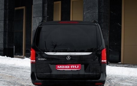 Mercedes-Benz V-Класс, 2016 год, 3 420 000 рублей, 10 фотография