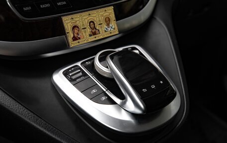 Mercedes-Benz V-Класс, 2016 год, 3 420 000 рублей, 21 фотография