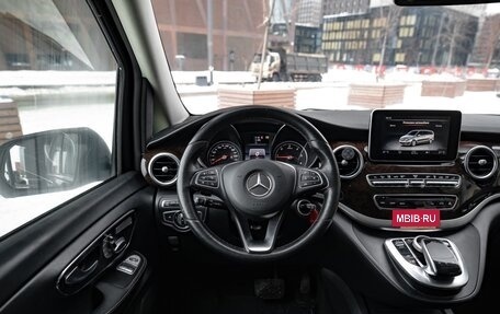 Mercedes-Benz V-Класс, 2016 год, 3 420 000 рублей, 26 фотография