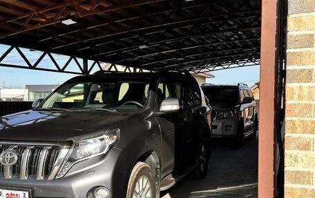 Toyota Land Cruiser Prado 150 рестайлинг 2, 2016 год, 4 250 000 рублей, 5 фотография