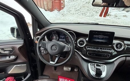 Mercedes-Benz V-Класс, 2016 год, 4 600 000 рублей, 16 фотография