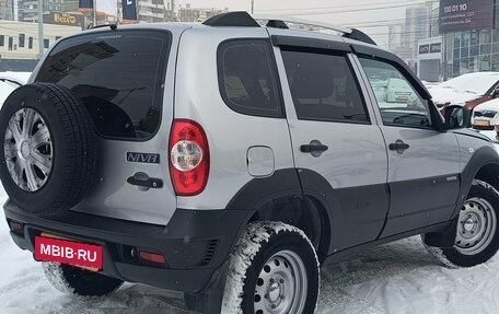 Chevrolet Niva I рестайлинг, 2018 год, 630 000 рублей, 4 фотография