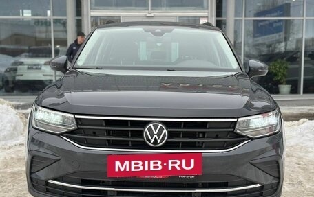 Volkswagen Tiguan II, 2020 год, 3 300 000 рублей, 3 фотография