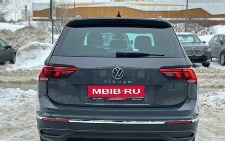 Volkswagen Tiguan II, 2020 год, 3 300 000 рублей, 6 фотография