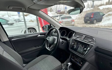 Volkswagen Tiguan II, 2020 год, 3 300 000 рублей, 21 фотография