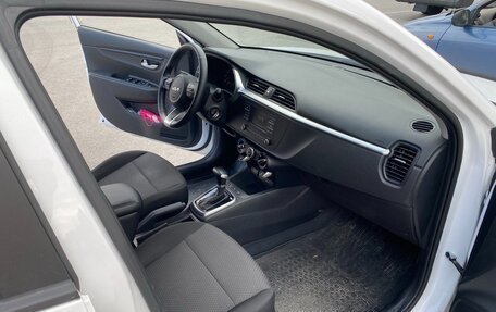 KIA Rio IV, 2021 год, 1 700 000 рублей, 6 фотография