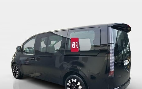 Hyundai Staria, 2025 год, 6 500 000 рублей, 3 фотография