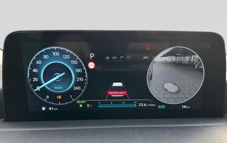 Hyundai Staria, 2025 год, 6 500 000 рублей, 16 фотография