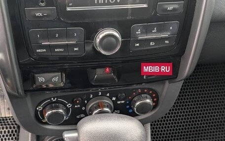 Renault Duster I рестайлинг, 2017 год, 1 360 000 рублей, 7 фотография