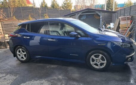 Nissan Leaf II, 2018 год, 1 290 000 рублей, 4 фотография