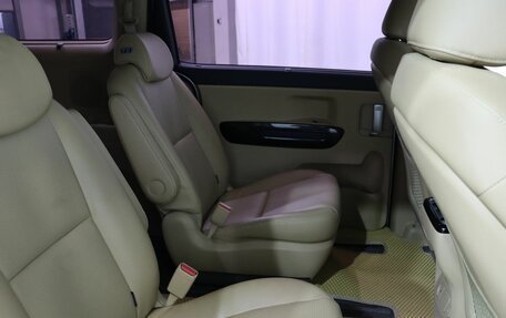 KIA Carnival III, 2018 год, 2 390 000 рублей, 20 фотография