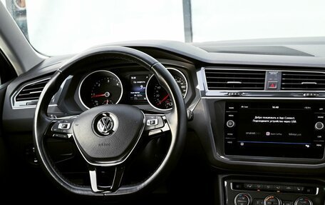 Volkswagen Tiguan II, 2018 год, 2 915 000 рублей, 11 фотография