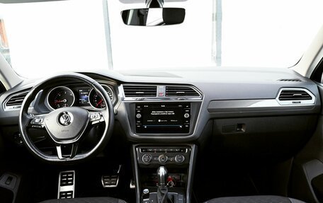 Volkswagen Tiguan II, 2018 год, 2 915 000 рублей, 12 фотография