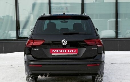 Volkswagen Tiguan II, 2018 год, 2 915 000 рублей, 4 фотография