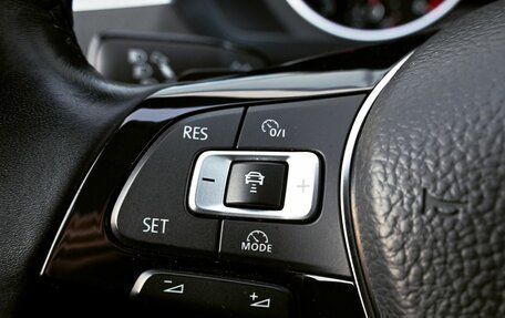 Volkswagen Tiguan II, 2018 год, 2 915 000 рублей, 13 фотография