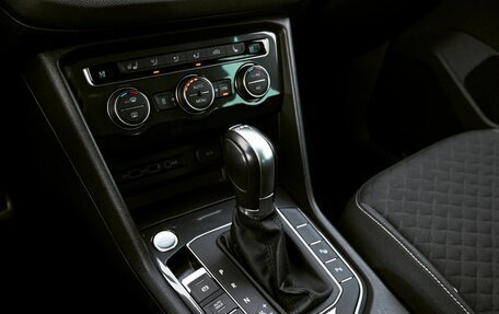 Volkswagen Tiguan II, 2018 год, 2 915 000 рублей, 16 фотография