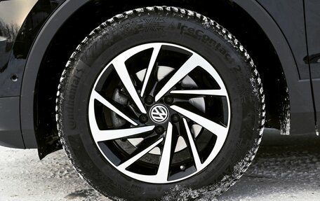 Volkswagen Tiguan II, 2018 год, 2 915 000 рублей, 21 фотография