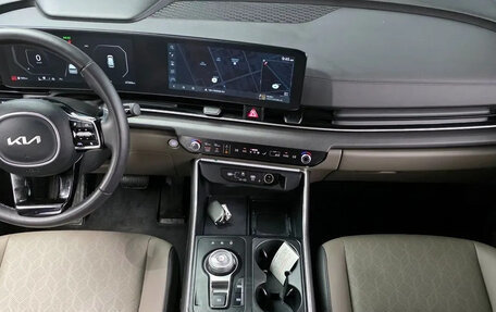 KIA Carnival, 2024 год, 5 780 000 рублей, 5 фотография