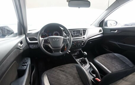 Hyundai Solaris II рестайлинг, 2019 год, 1 363 000 рублей, 9 фотография