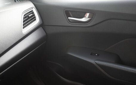 Hyundai Solaris II рестайлинг, 2019 год, 1 363 000 рублей, 18 фотография