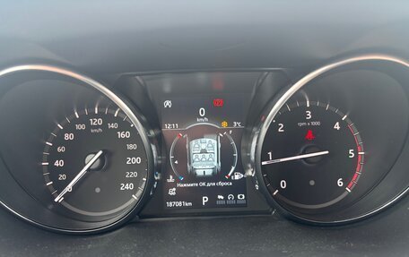 Land Rover Discovery Sport I рестайлинг, 2018 год, 2 000 000 рублей, 13 фотография