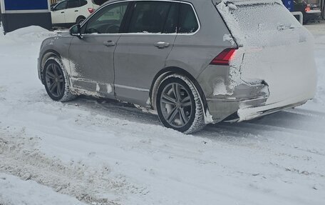 Volkswagen Tiguan II, 2018 год, 2 670 000 рублей, 7 фотография