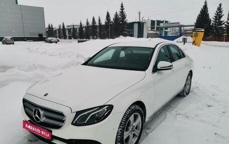 Mercedes-Benz E-Класс, 2017 год, 3 100 000 рублей, 2 фотография