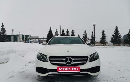 Mercedes-Benz E-Класс, 2017 год, 3 100 000 рублей, 18 фотография