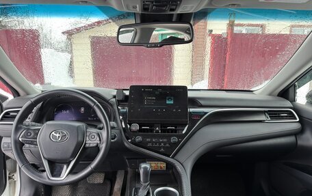 Toyota Camry, 2023 год, 3 600 000 рублей, 6 фотография