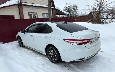 Toyota Camry, 2023 год, 3 600 000 рублей, 2 фотография