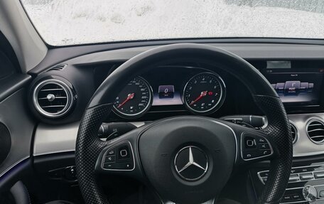 Mercedes-Benz E-Класс, 2017 год, 3 100 000 рублей, 21 фотография