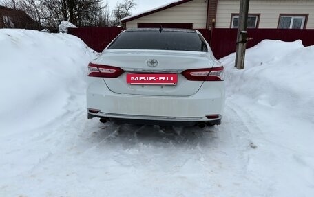 Toyota Camry, 2023 год, 3 600 000 рублей, 3 фотография