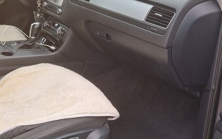 Volkswagen Touareg III, 2011 год, 1 800 000 рублей, 4 фотография