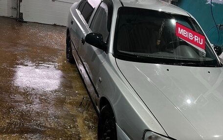 Hyundai Accent II, 2005 год, 255 000 рублей, 2 фотография