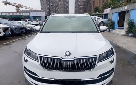 Skoda Karoq I, 2022 год, 2 240 008 рублей, 2 фотография