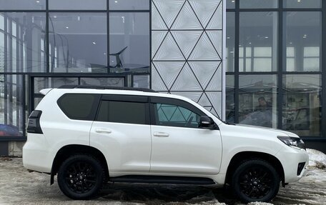 Toyota Land Cruiser Prado 150 рестайлинг 2, 2021 год, 6 499 000 рублей, 4 фотография