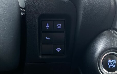 Toyota Land Cruiser Prado 150 рестайлинг 2, 2021 год, 6 499 000 рублей, 19 фотография