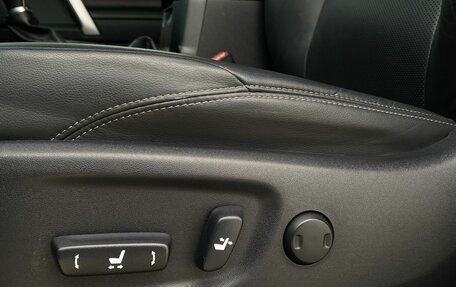 Toyota Land Cruiser Prado 150 рестайлинг 2, 2021 год, 6 499 000 рублей, 25 фотография