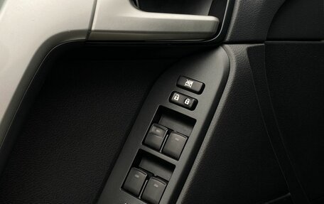 Toyota Land Cruiser Prado 150 рестайлинг 2, 2021 год, 6 499 000 рублей, 22 фотография