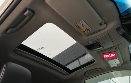 Toyota Land Cruiser Prado 150 рестайлинг 2, 2021 год, 6 499 000 рублей, 28 фотография