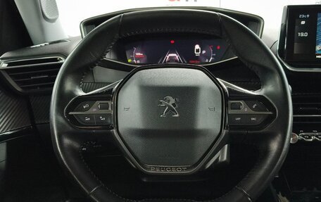 Peugeot 2008 II, 2020 год, 1 799 000 рублей, 11 фотография