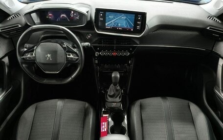 Peugeot 2008 II, 2020 год, 1 799 000 рублей, 9 фотография